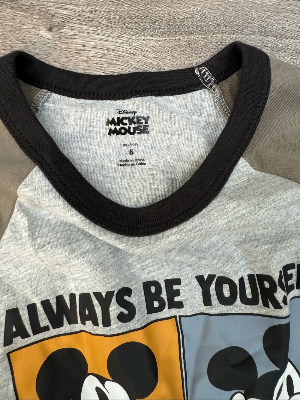 Disney Boys 5T Soft Mickey Mouse Hoodie, Pants & Tee Matching Set - Never Worn! - Picture 2 of 9